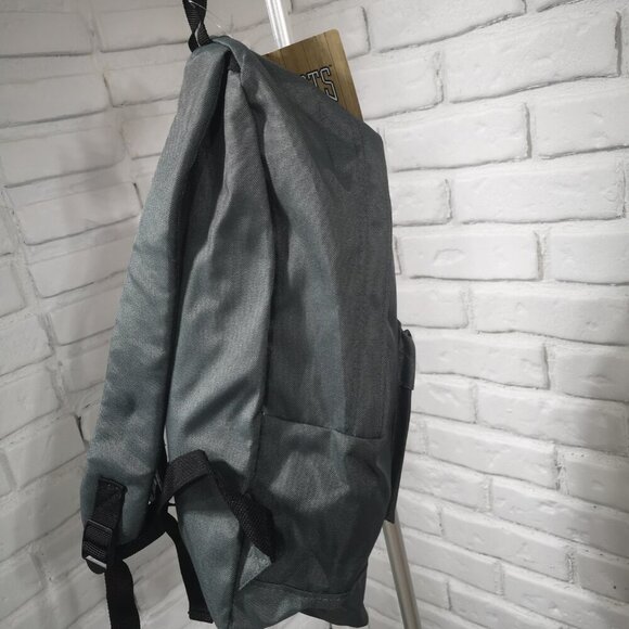 NWT Roots Kids Grey Lightweight Rain Resistant Backpack - Picture 6 of 12
